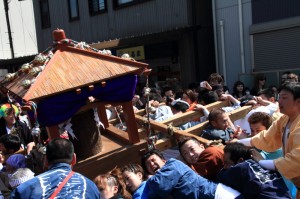 p120401_4 奇祭「かなまら祭り」