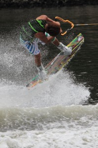 p120520_1 ウェイクボードが面白い