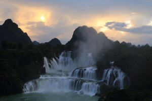 徳天瀑布・明仕田園